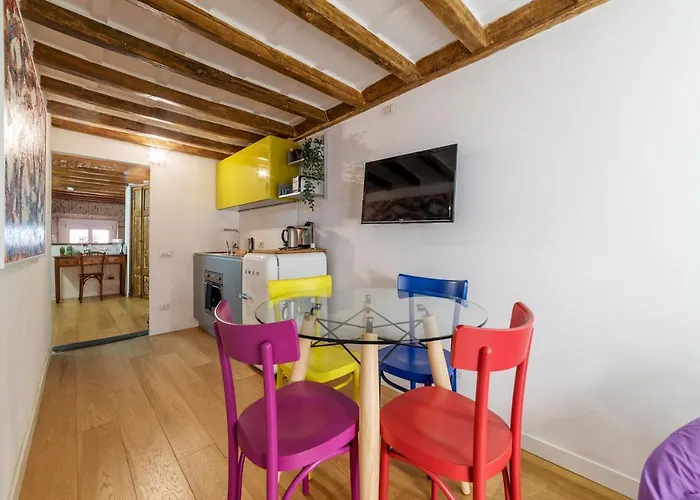 Апартаменты Guesthost - Largo Di Torre Argentina Cozy