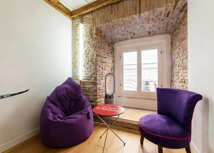 Guesthost - Largo Di Torre Argentina Cozy Апартаменты *