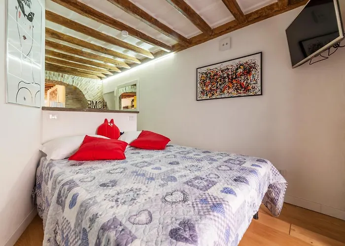 Апартаменты Guesthost - Largo Di Torre Argentina Cozy