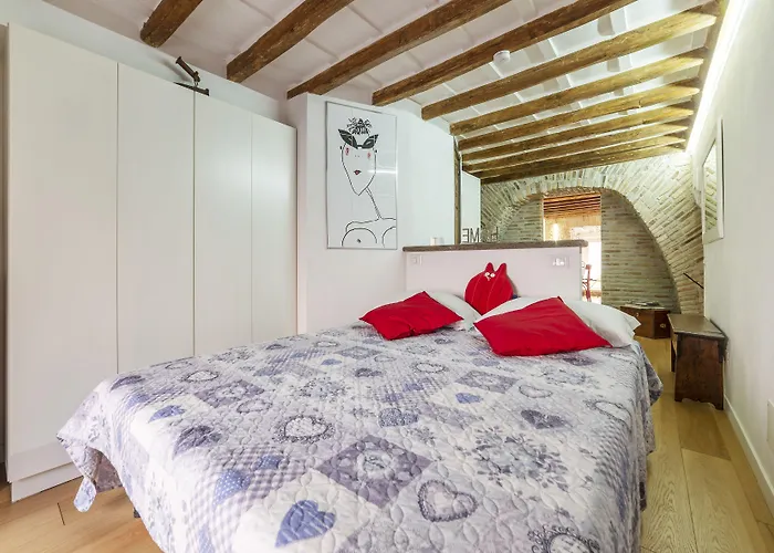 Guesthost - Largo Di Torre Argentina Cozy