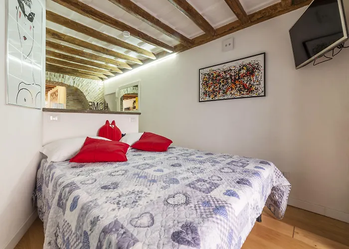 Guesthost - Largo Di Torre Argentina Cozy *
