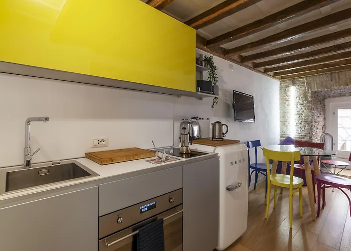 Guesthost - Largo Di Torre Argentina Cozy Апартаменты Рим