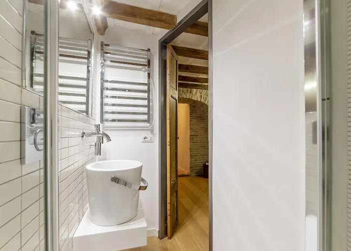 Guesthost - Largo Di Torre Argentina Cozy *