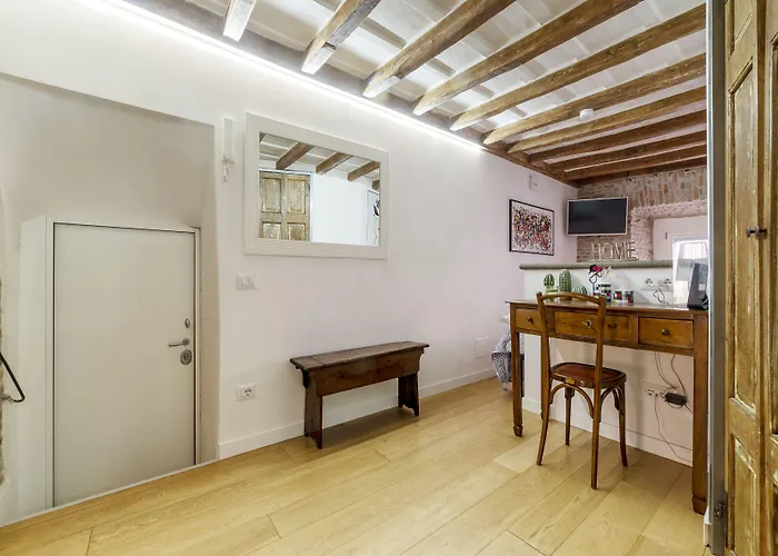 Guesthost - Largo Di Torre Argentina Cozy Рим